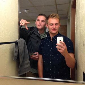 Meet your Posher, Max